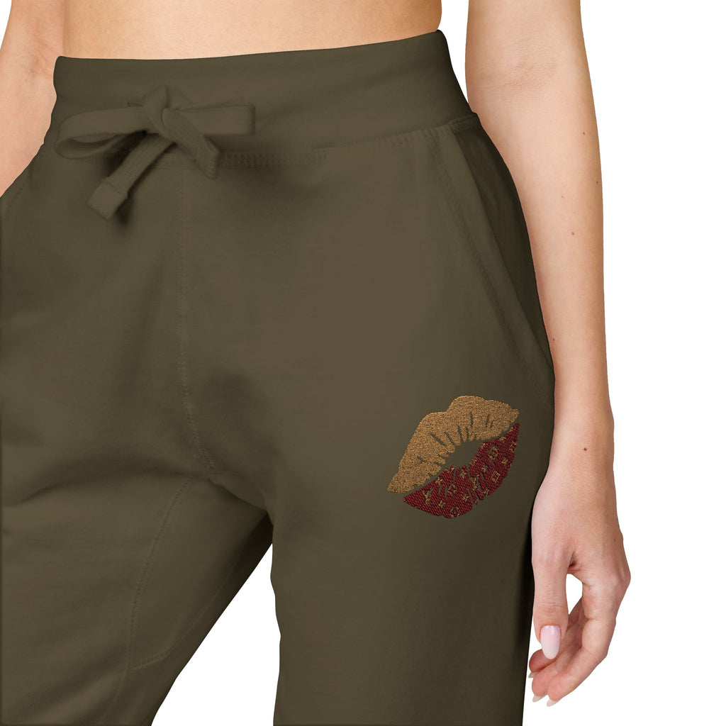 Embroidered Leopard Kiss Sweatpants — Women's Cozy Fleece Joggers